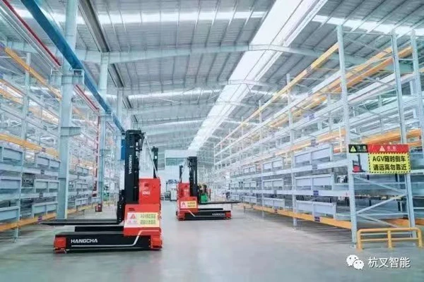 央视专访 | 陶瓷业数字化示范工厂，看杭叉智能如何“数字搬砖”