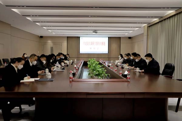 杭州市市委常委、常务副市长柯吉欣一行莅临uwin电竞
调研指导