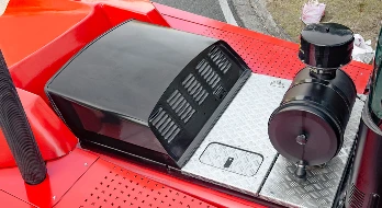  大开角度机罩，便开式油位检查盖板