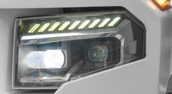  全车可选配LED灯具，节能环保