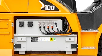  侧开电池舱及内置大容量锂电池