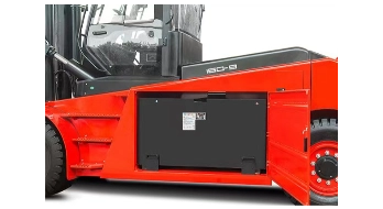  大角度开启的电池仓