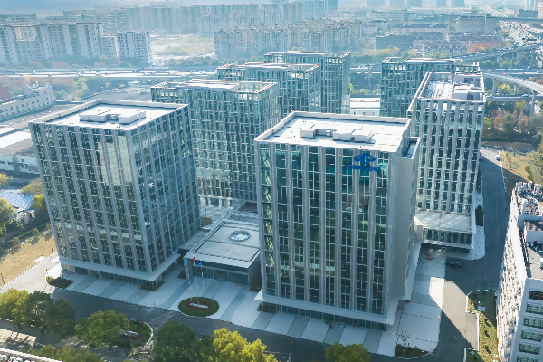 这片满载荣光的老厂房向新而生